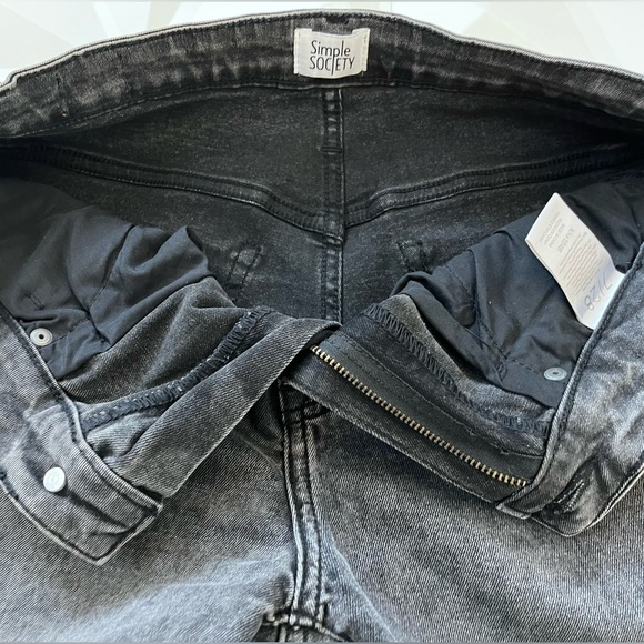 🫟Women’s Distressed Gray Jeans Size:28/7 - Picture 4 of 11